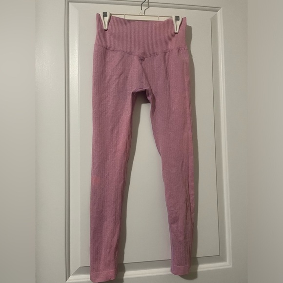 Two-Piece  Pink Ribbed Long Sleeve and Leggings Work Out Active Gym Set - Picture 7 of 9